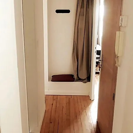 Pleasant Private Parking Space Apartman *